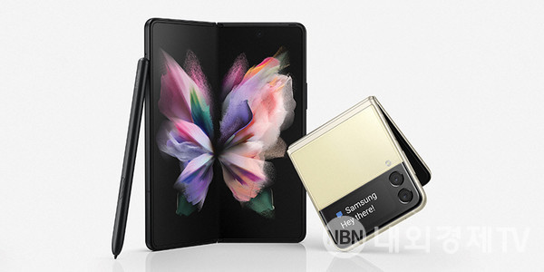 삼성 갤럭시Z 폴드3·플립3 사전예약이 80만대에 달할 것으로 전망된다. / [자료사진]= 삼성전자 뉴스룸