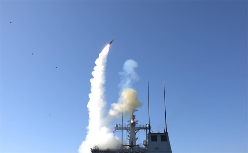 ▲해궁 함대공 미사일이 품질인증사격에 성공했다. (사진=대한민국 해군 제공)