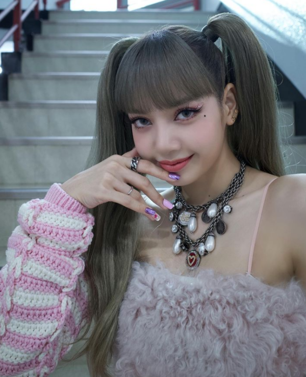 blackpink lisa 'MONEY'가 지난 3일(현지 시간) 미국 빌보드 팝 에어플레이 차트에서 35위를 기록했다 / 사진=리사 인스타그램