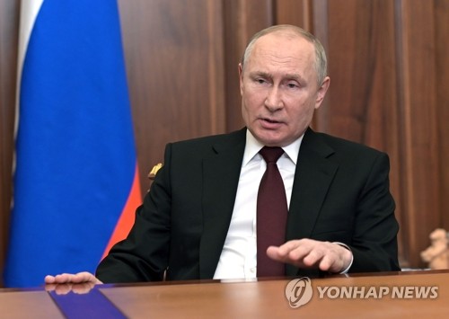 푸틴 러시아 대통령이 외화 반출을 금지하는 법령에 서명했다. / 사진=연합뉴스