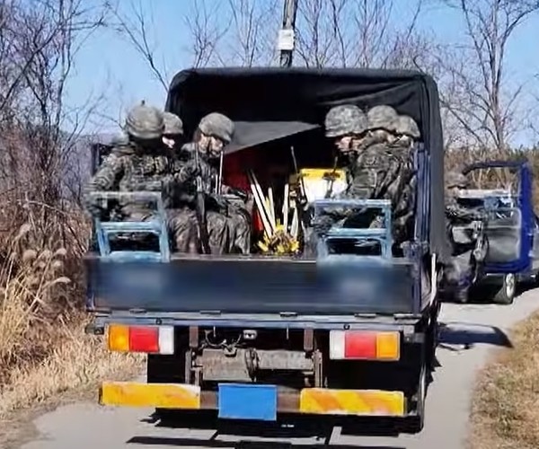 병역을 수행하고 있는 장병들/사진=국방TV 유튜브 캡쳐