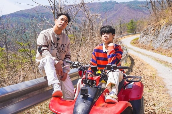 가수 정동원과 장민호가 찐친케미를 자랑한다. / 사진=정동원 인스타