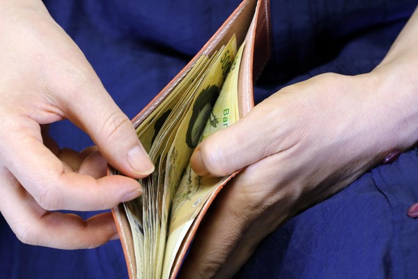 현재 소상공인을 대상으로 손실보전금이 지급되는 상황 속에 전국민을 대상으로 하는 6차 재난지원금에 대한 관심이 커지고 있다./사진=픽사베이