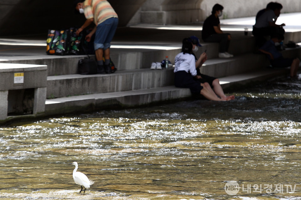 국내에서 첫 폭염경보가 발령됐다. / 사진=내외경제TV