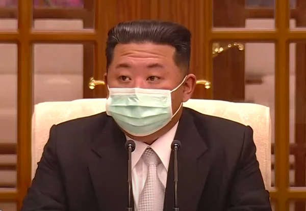 마스크 쓴 김정은 / 사진=SBS 뉴스룸 유튜브 캡쳐