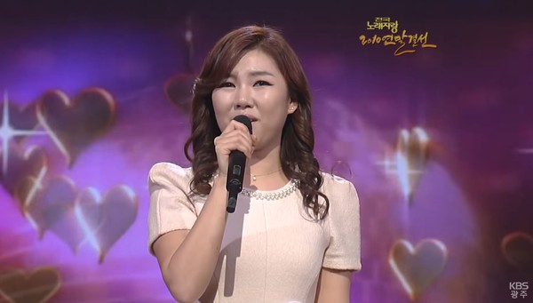 '전국노래자랑' 연말 결산에 참여했던 가수 송가인/사진=KBS광주 유튜브 캡처