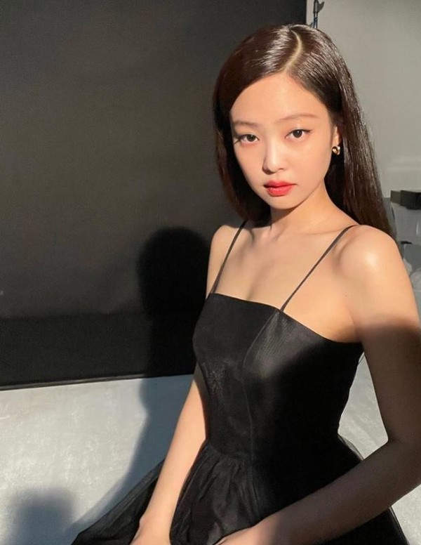 Photo = Jennie's Instagram