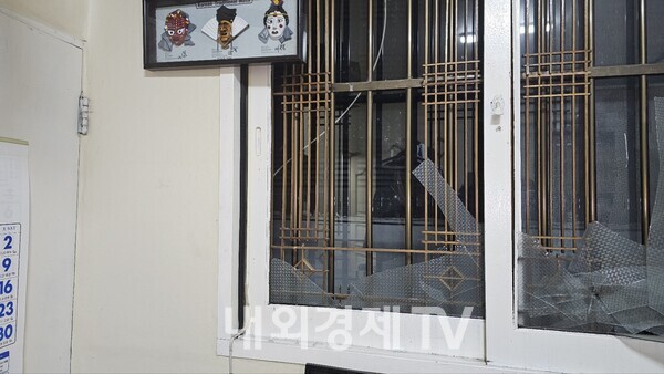 24일 밤 8시 52분쯤 대전 대덕구 오정동의 한 식당 건물에서 가스폭발로 인한 화재가 발생해 12명이 부상을 입었다.  