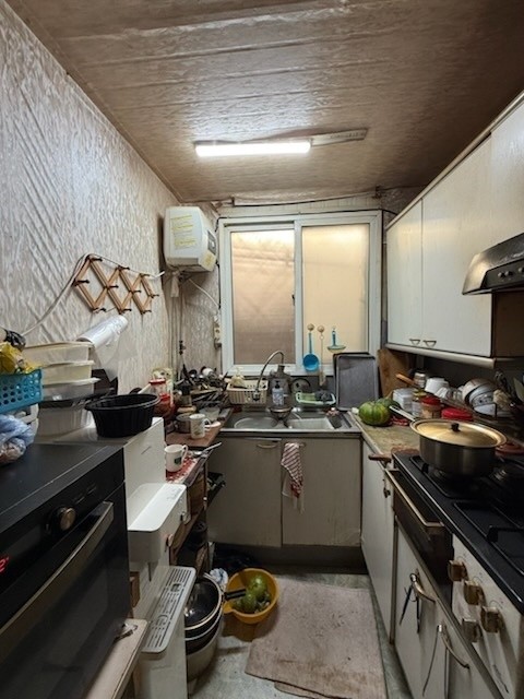 포천시종합자원봉사센터가 지난 24일부터 25일까지 이틀간 이동면 취약계층 어르신 가구를 대상으로 진행한 ‘주거환경 개선 봉사활동’이 지역사회에 훈훈한 감동을 전하고 있다.[사진=포천시종합자원봉사센터]