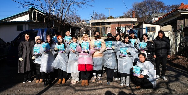 엘븐헤임, 김포서 '사랑의 연탄 나눔' 후원...세탁캡슐 브랜드의 따뜻한... - 뉴스 썸네일 이미지